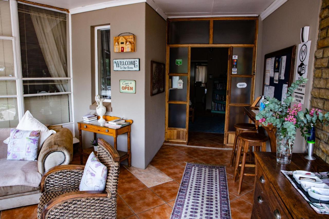 Woodpecker Guesthouse Фіксбург Екстер'єр фото