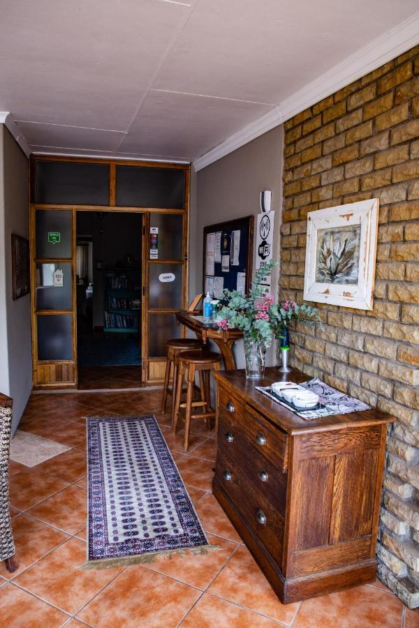 Woodpecker Guesthouse Фіксбург Екстер'єр фото