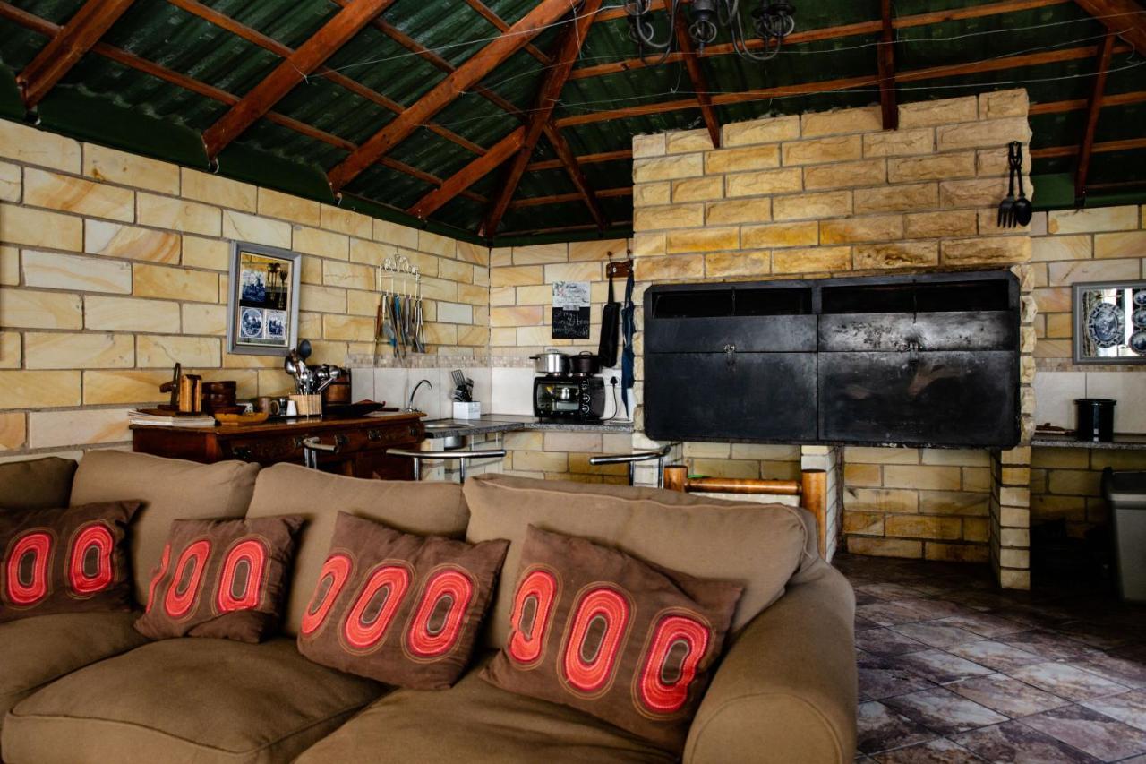 Woodpecker Guesthouse Фіксбург Екстер'єр фото