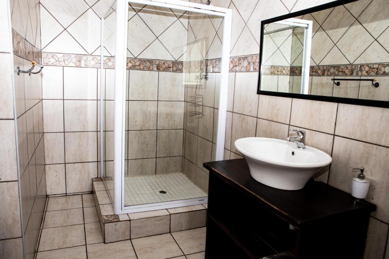 Woodpecker Guesthouse Фіксбург Екстер'єр фото