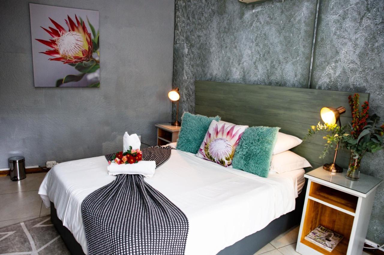 Woodpecker Guesthouse Фіксбург Екстер'єр фото