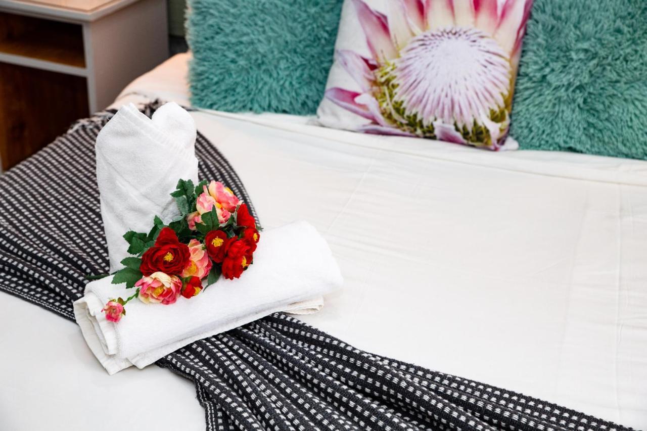 Woodpecker Guesthouse Фіксбург Екстер'єр фото