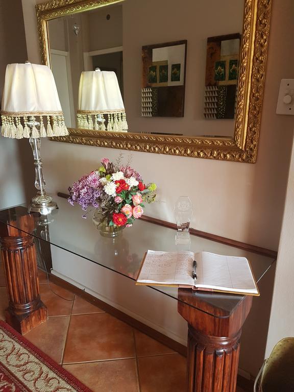 Woodpecker Guesthouse Фіксбург Екстер'єр фото